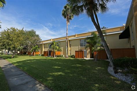 The Place Apartments - Tampa, FL | Apartment Finder