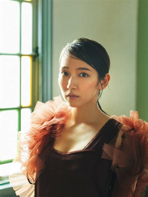 吉岡里帆 最新グラビア含む水着画像⑦ 【38枚】 | Gravia