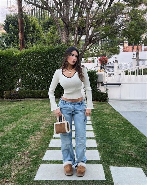 Gabimfmoura: The Brazilian Star Who Dances Her Way to Fame - Biography