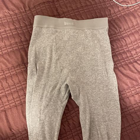 Skims grey leggings in XS Brand new DEPOP PAYMENTS... - Depop
