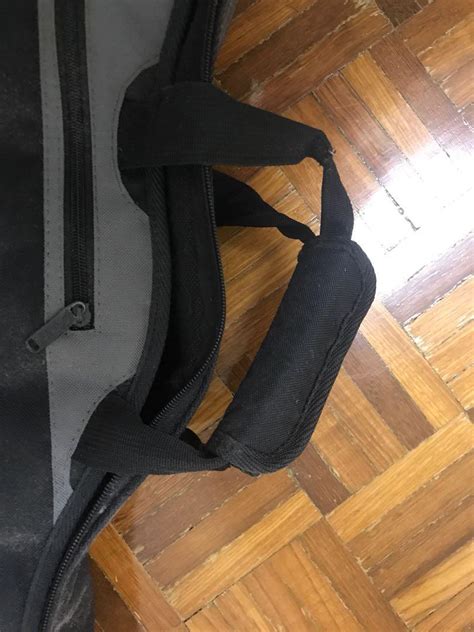 YAMAHA Classical Guitar (C40) (Buy 1 free 2) Free Bag and Capo, Hobbies ...