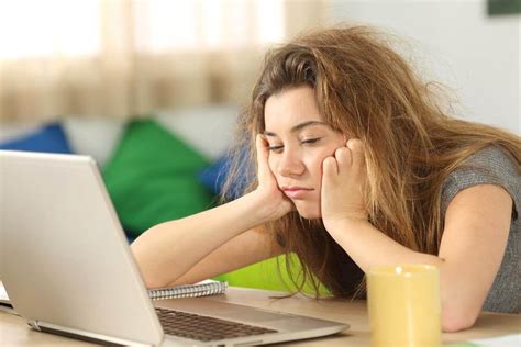 Muito Cansaço E Sono - Sono excessivo: causas e dicas para acabar com o cansaço