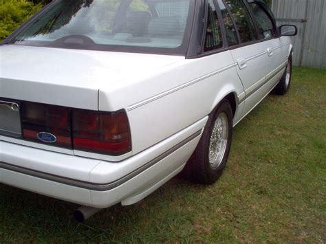 1993 FORD LTD SEDAN - JCW5185528 - JUST CARS