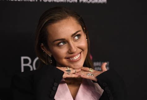 Miley Cyrus Says She Actually Enjoys Airport Pat-Downs | The Daily Caller