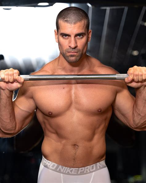 Physique Motivation – THOMAS CANESTRARO – Monday XYZ