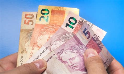 Descubra as diferenças entre PIS, NIS, PASEP e NIT e seus impactos