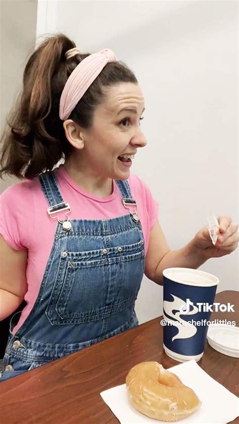 Ms. Rachel makes fun of herself in viral video with comedian Elyse Myers