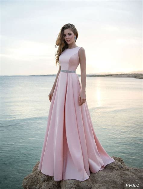 Атласное вечернее и бальное платье Амелия в аренду в Москве | YesDress