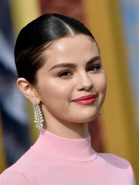 Inside Selena Gomez's Dress: A Stylist's Exclusive Reveal! - rd40viz