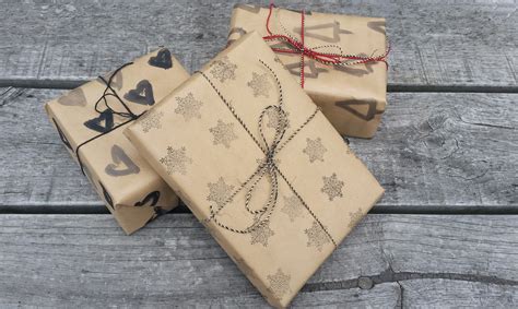 DIY PROJECT | Hand Painted Gift Wrap - Threadbare Cloak