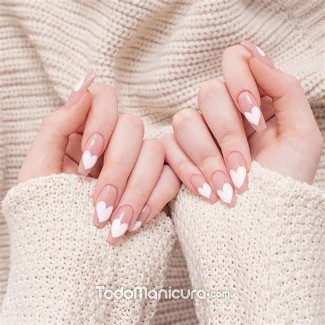 Uñas blancas: Diseños e ideas alucinantes este 2024