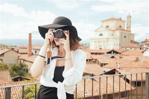 Traveling with Camera Equipment | APA Insurance Services