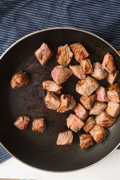 Slow cooker beef & barley soup - Drizzle Me Skinny!