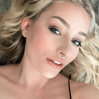 Becca OnlyFans | @becxaxo review (Leaks, Videos, Nudes)