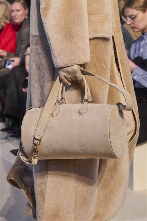 Borse Milano Fashion Week autunno inverno 2023 2024: tendenze | Amica