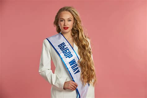 Фотосессия Екатерины Горбуновой для Wday.ru – Мисс Офис
