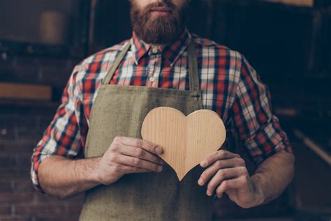 advantages  hand built furniture   mass produced