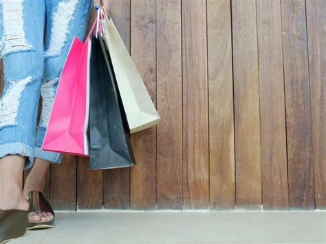 torontos   shopping spots ultimate guide  shopping
