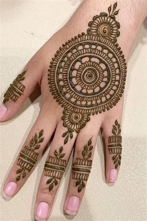 The Best Mandala Mehndi design - Spruce Styles