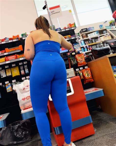 THICK Latina in bright blue Spandex! (OC, face included, videos