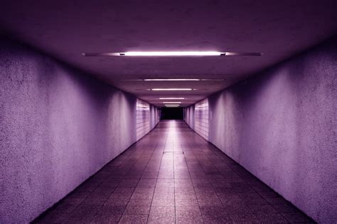 Безплатна снимка : светлина, метро, линия, цвят, тъмнина, монохромен ...