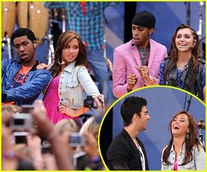 Camp Rock 2 Cast Rocks Out Rumsey Playfield | Alyson Stoner, Anna Maria ...