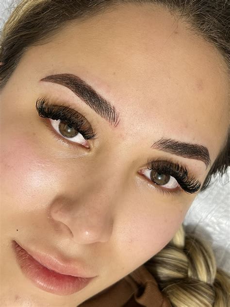 BELLA LOLA & Nayely... - BELLA LOLA & Nayely Villela Studio