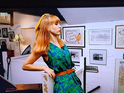 Izzie is just so sexy : r/womenofantiquesUK