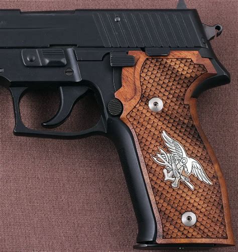 Sig Sauer M11-A1 custom pistol grips | Bestpistolgrips