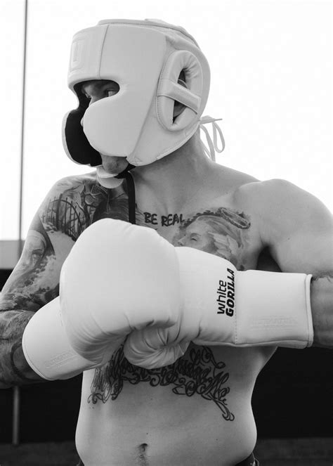 Белая коллекция боксерской экипировки Ultimatum Boxing