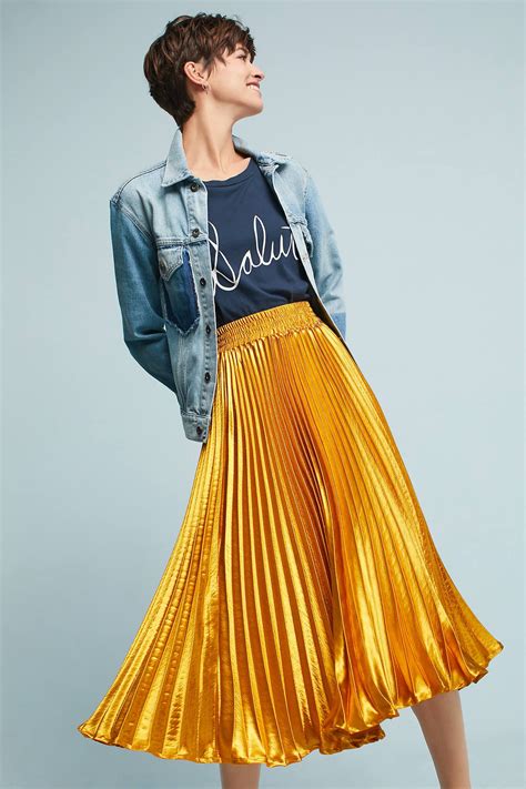 What To Wear With Gold Pleated Skirt at James Madrigal blog