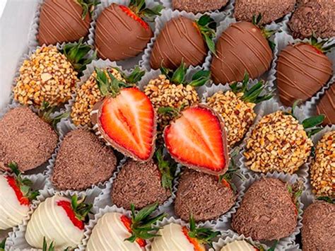 🍓 Букеты из клубники 🍓 - купить клубничный букет с доставкой по Москве ...