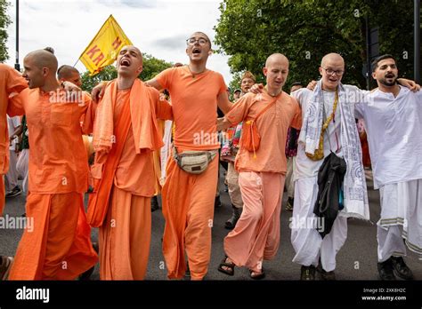 male hare krishna devotees dance    thousands  followers
