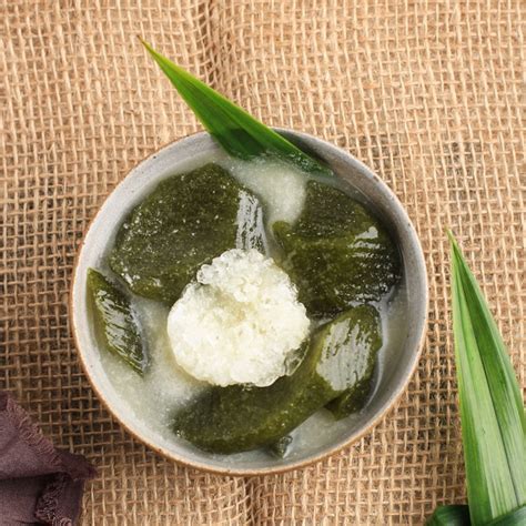 premium photo top view es cincau hijau  green grass jelly cincau