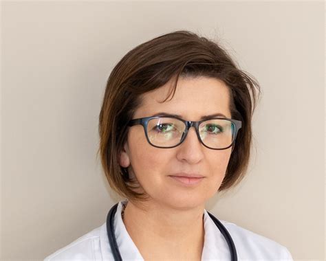 Ioana Mihailă, absolventă de medicină la Cluj, va fi noul ministru al ...