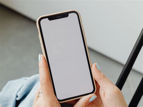Потрібно зарядити смартфон, а немає блоку зарядника: що робити