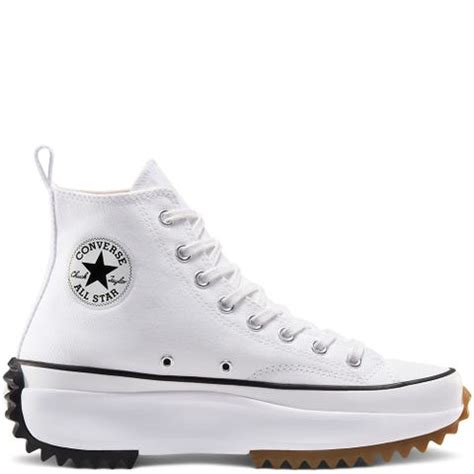 Sara Carbonero tiene las Converse que marcaran tendencia en 2020