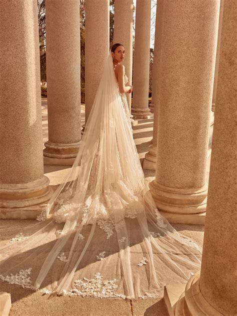 Luxury 3D Flower Lace Mermaid Wedding Gown with Overskirt - Lunss
