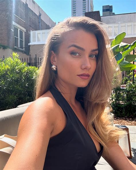 Tiana Upcheva (@tianaupcheva) • Instagram photos and videos