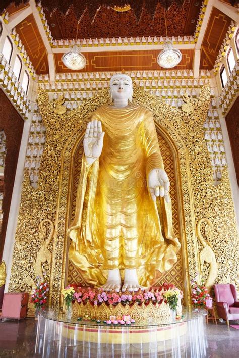 Buddha gold statue. stock photo. Image of antique, gold - 137928834