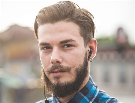 15 Suitable Beard Styles for Triangle Face Shape — Beard Style