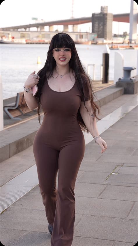 Lara Rose Birch | The view is so pretty here 🤩 | Instagram