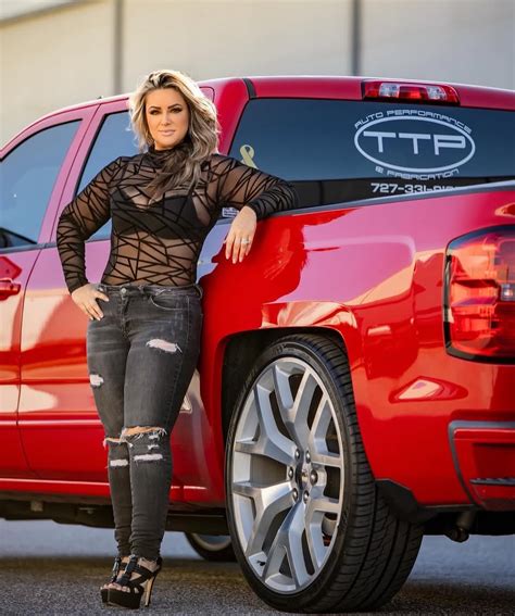 Country Girls Daily (@country_bombshells) • Instagram photos and videos