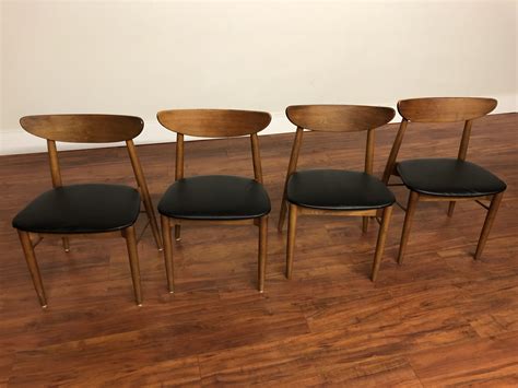 SOLD - Set of 4 Mid Century Modern Dining Chairs - Modern to Vintage