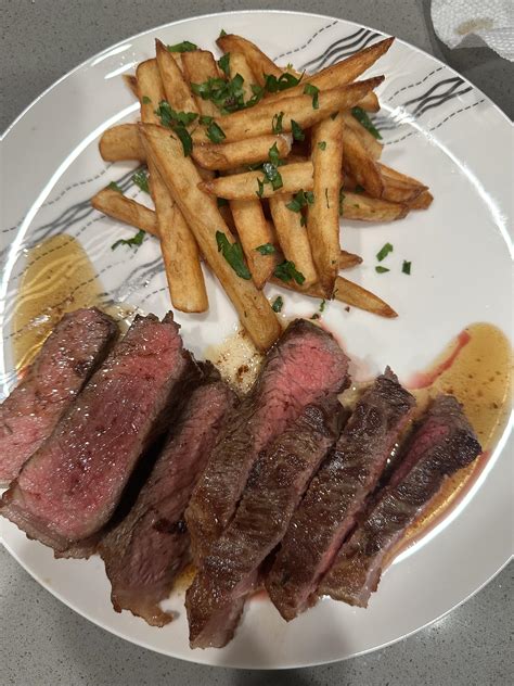 New York strip medium-rare. [homemade] : r/food