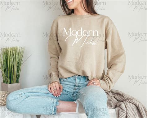 Independent Trading Co. Pigment-dyed Crewneck Sweatshirt PRM3500 Mockup