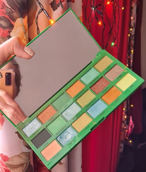 Будь же благосклонен ко мне, Pantone... Март цвета морской волны ...