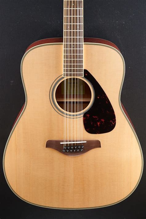 Gitarren mit 12 Saiten im American Guitar Shop in Berlin - Gitarre Berlin