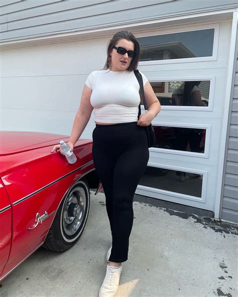 Tori Assins | 🧷 ️‍🔥 #midsizestyle #curvygirl #fyp #explorepage #
