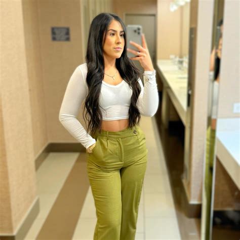 Yulissa Carlos (@yulissacarloss) • Instagram photos and videos